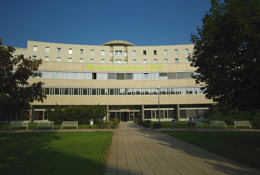 Kolej Akademie Hotell Brno Eksteriør bilde